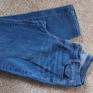 Old Navy Mid Rise Curvy Jeans Women's size 6 Short